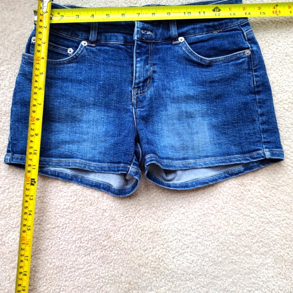 2/12 Cad , Two shorts just for 12 dollars